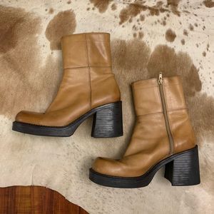 Vintage faux leather platform ankle boot